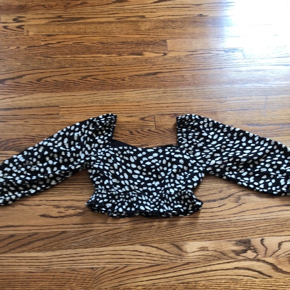 Cute top 100%Rayon  hand wash used but new - Picture 4 of 4